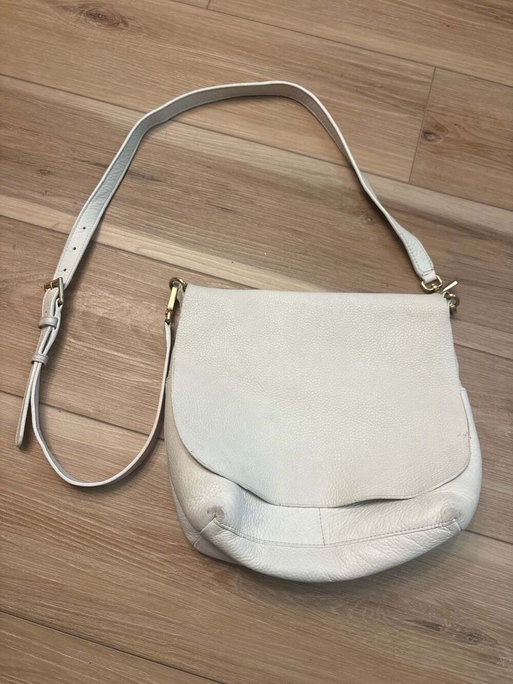 GiGi New York Andie Crossbody Bag in Ivory Pebble Grain Leather